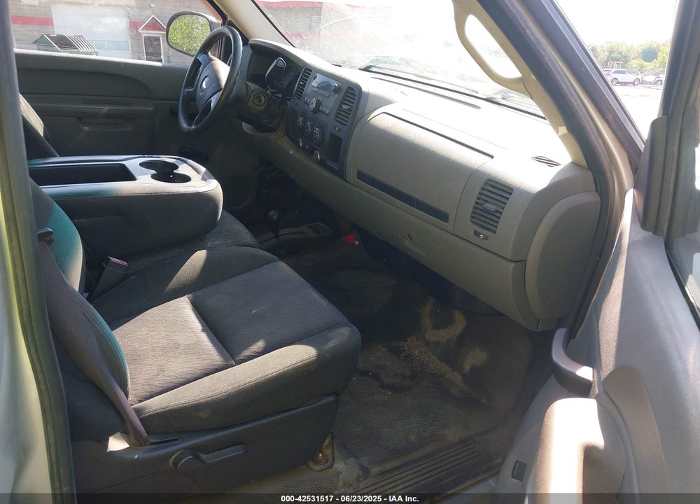 2011 CHEVROLET SILVERADO 1500 VIN: 1GCNKPEX6BZ348379