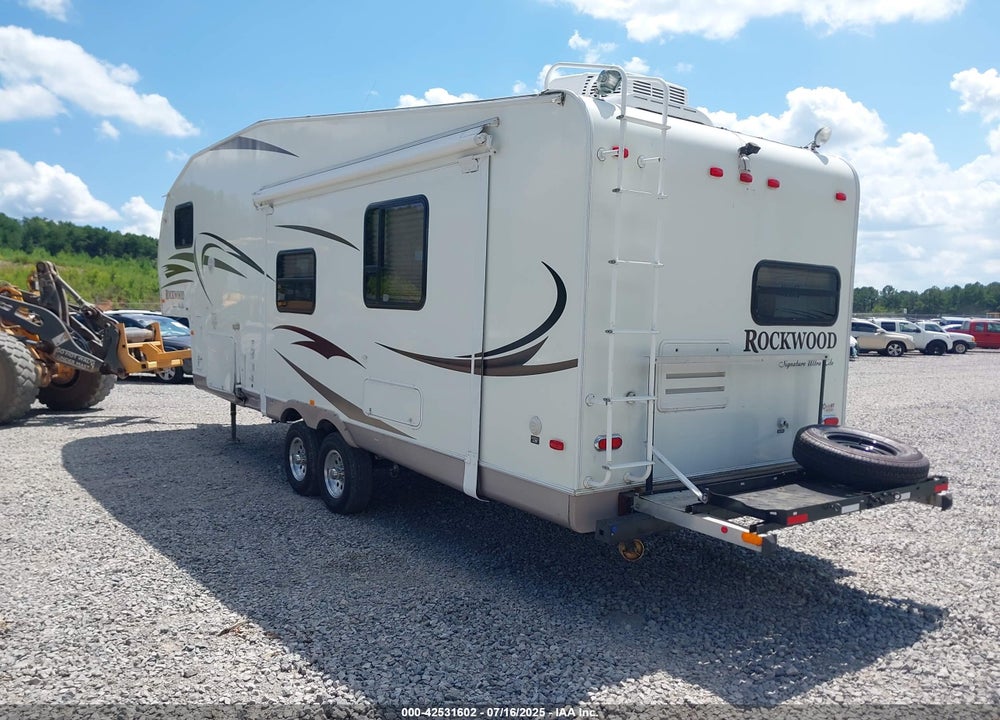 2011 FOREST RIVER ROCKWOOD TRAVEL TRAILER VIN: 4X4FRLD25B1834110