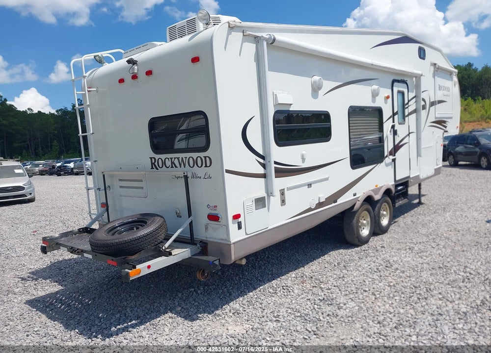 2011 FOREST RIVER ROCKWOOD TRAVEL TRAILER VIN: 4X4FRLD25B1834110