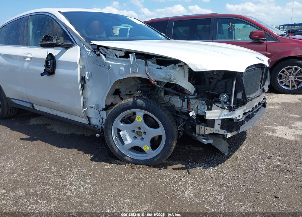 2025 BMW X4 VIN: 5UX33DT03S9X59312
