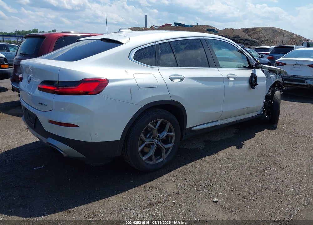 2025 BMW X4 VIN: 5UX33DT03S9X59312