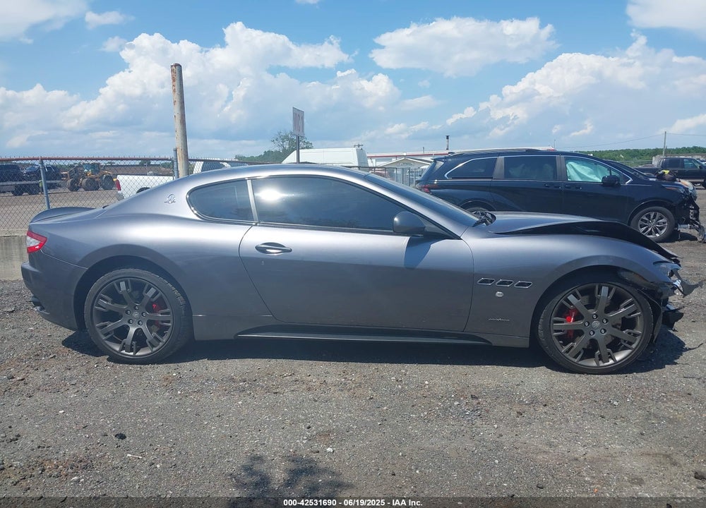 2011 MASERATI GRANTURISMO VIN: ZAM45KLA7B0058933