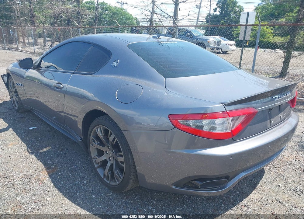 2011 MASERATI GRANTURISMO VIN: ZAM45KLA7B0058933