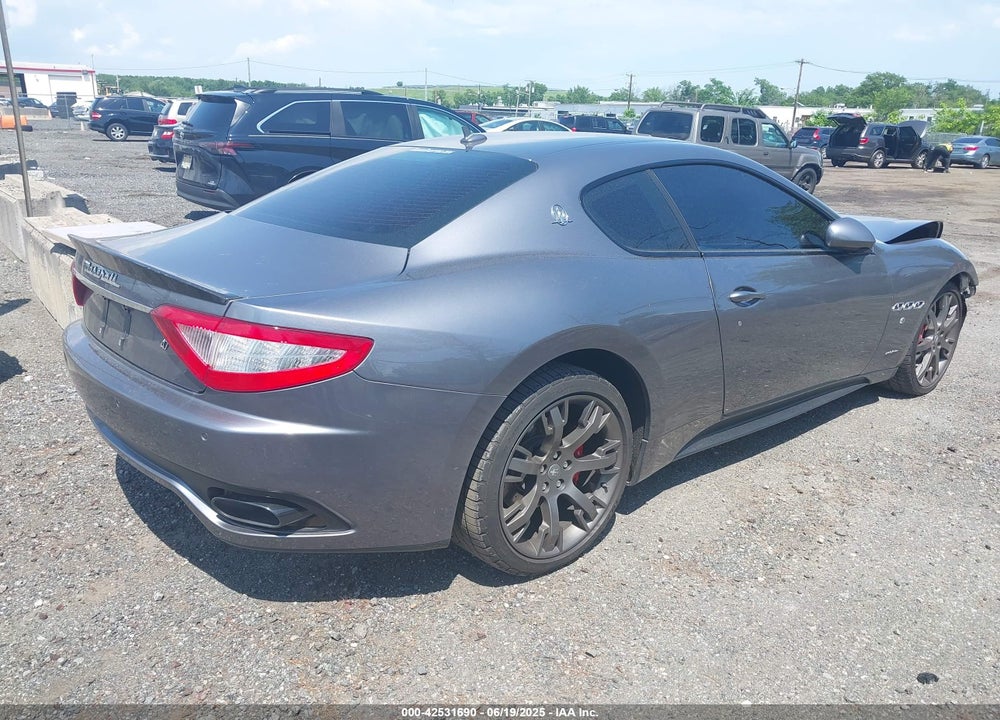 2011 MASERATI GRANTURISMO VIN: ZAM45KLA7B0058933