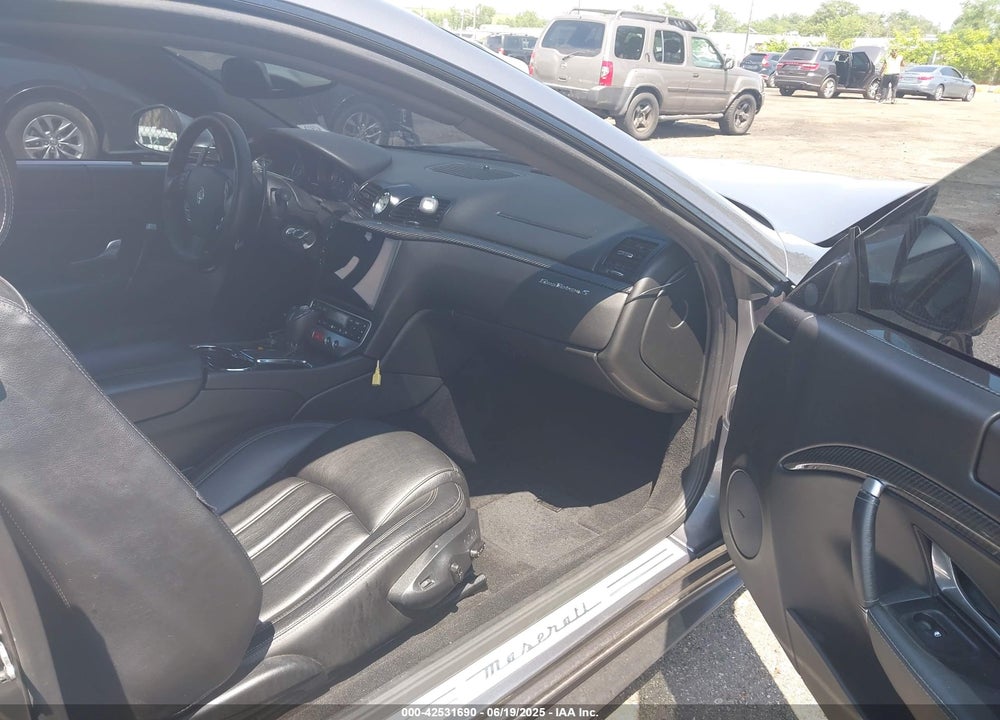 2011 MASERATI GRANTURISMO VIN: ZAM45KLA7B0058933