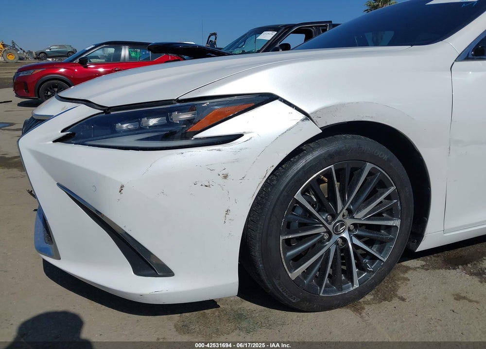 2022 LEXUS ES 300H LUXURY VIN: 58AEA1C17NU018917
