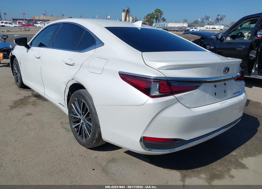 2022 LEXUS ES 300H LUXURY VIN: 58AEA1C17NU018917