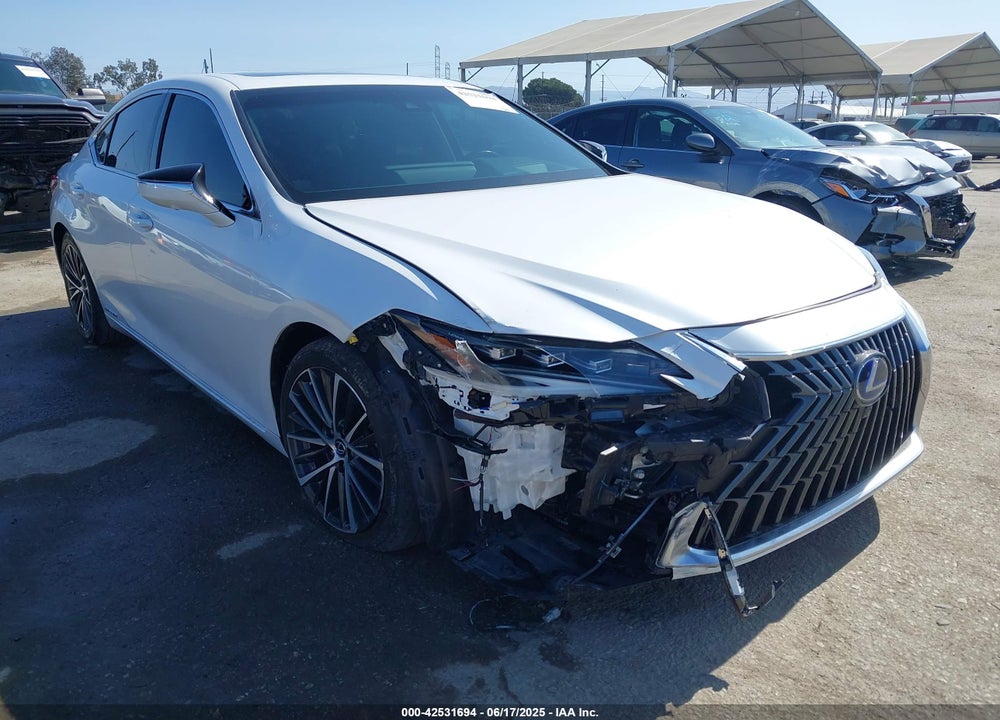 2022 LEXUS ES 300H LUXURY VIN: 58AEA1C17NU018917