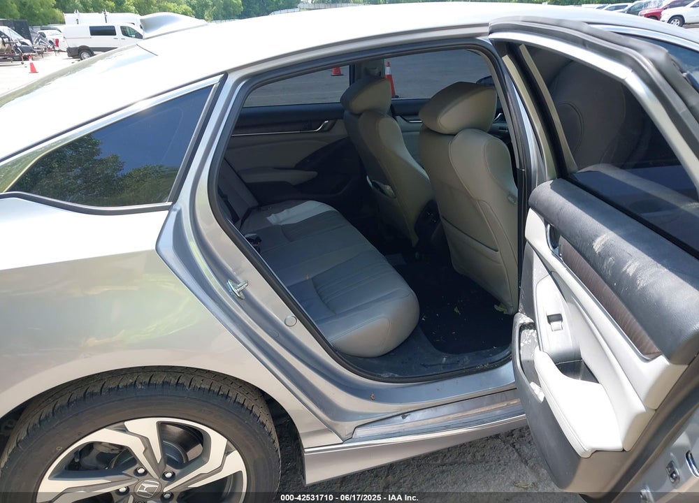 2018 HONDA ACCORD VIN: 1HGCV1F51JA076041