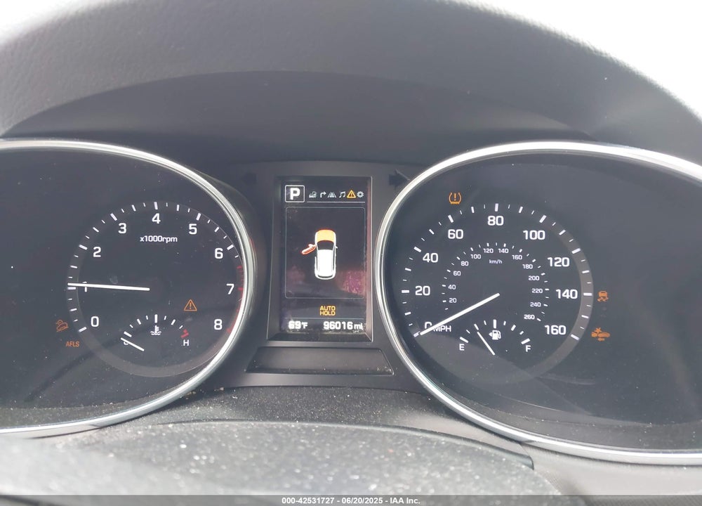 2017 HYUNDAI SANTA FE VIN: KM8SRDHF4HU201382