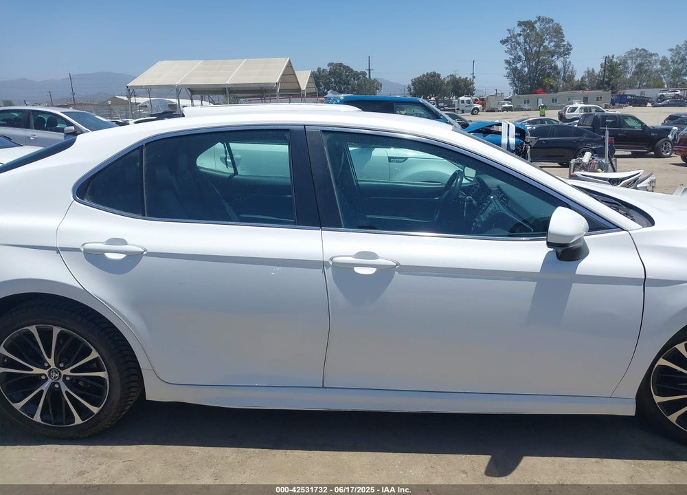 2018 TOYOTA CAMRY VIN: 4T1B11HK5JU007856