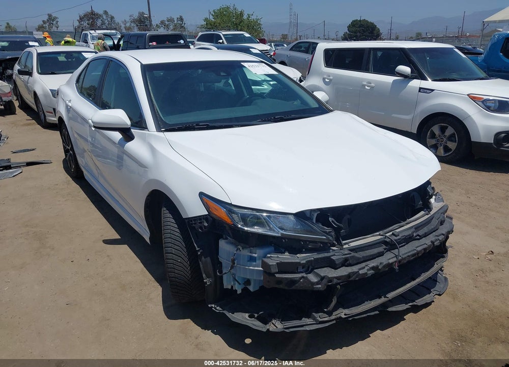 2018 TOYOTA CAMRY VIN: 4T1B11HK5JU007856
