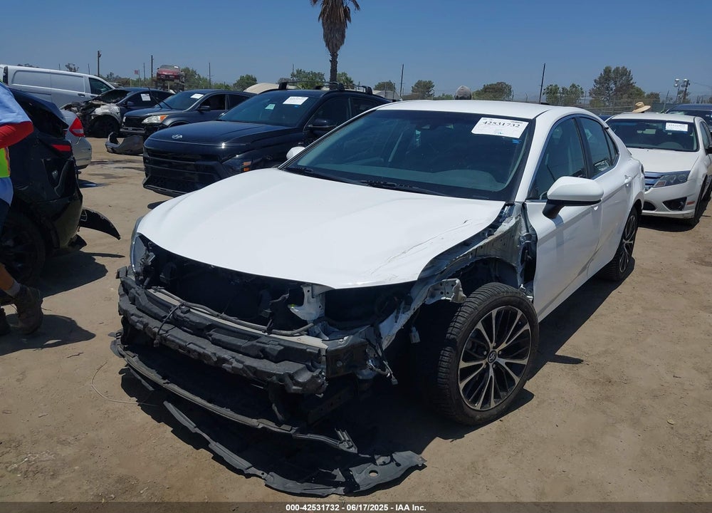 2018 TOYOTA CAMRY VIN: 4T1B11HK5JU007856