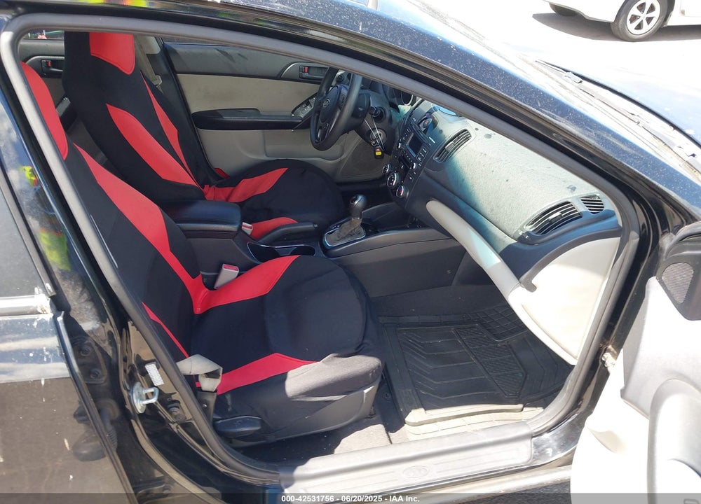 2011 KIA FORTE VIN: KNAFU4A26B5422430