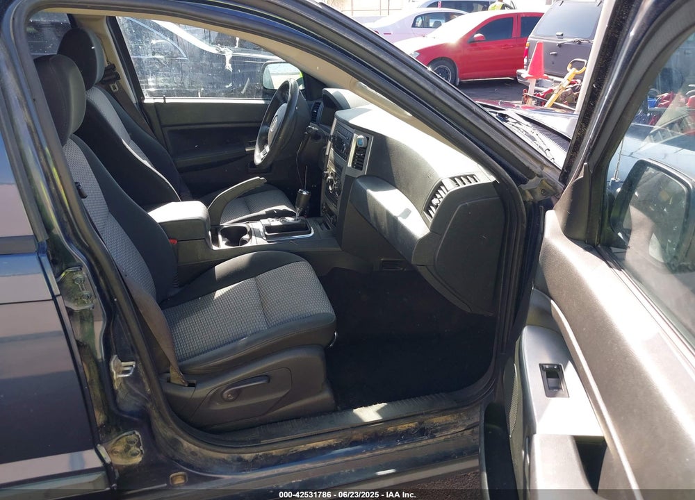 2008 JEEP GRAND CHEROKEE VIN: 1J8GR48K08C246213