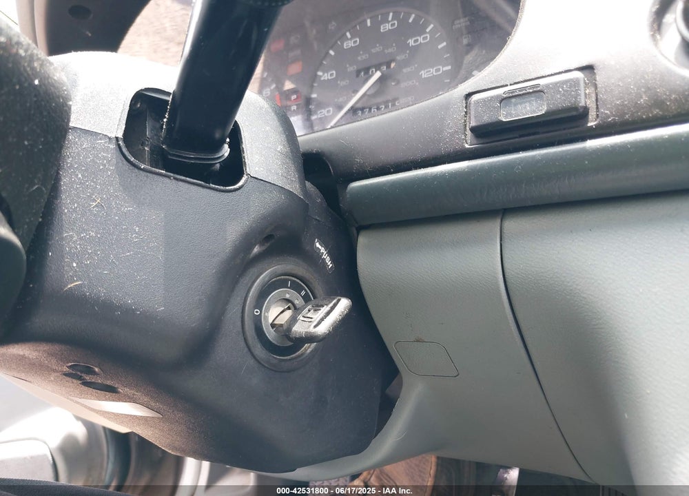 1996 HONDA ACCORD LX/EX VIN: 1HGCD5639TA290190