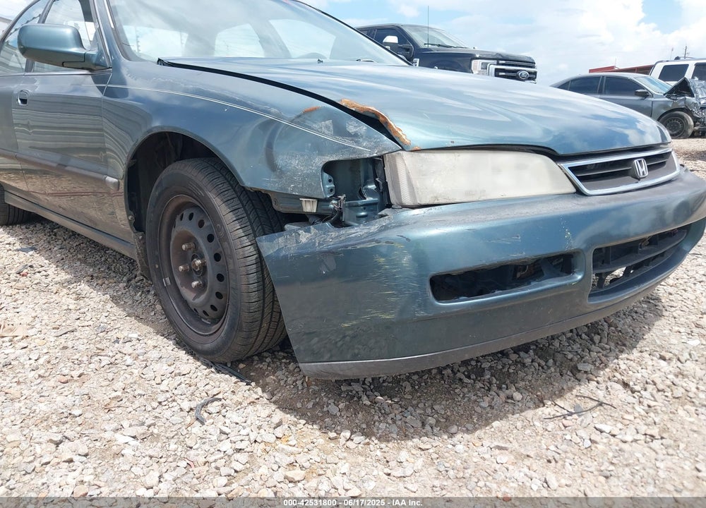 1996 HONDA ACCORD LX/EX VIN: 1HGCD5639TA290190
