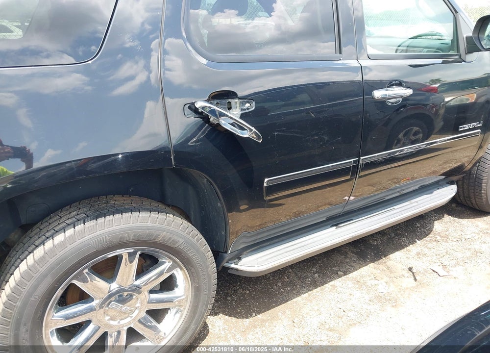 2012 GMC YUKON DENALI VIN: 1GKS2EEF6CR320067