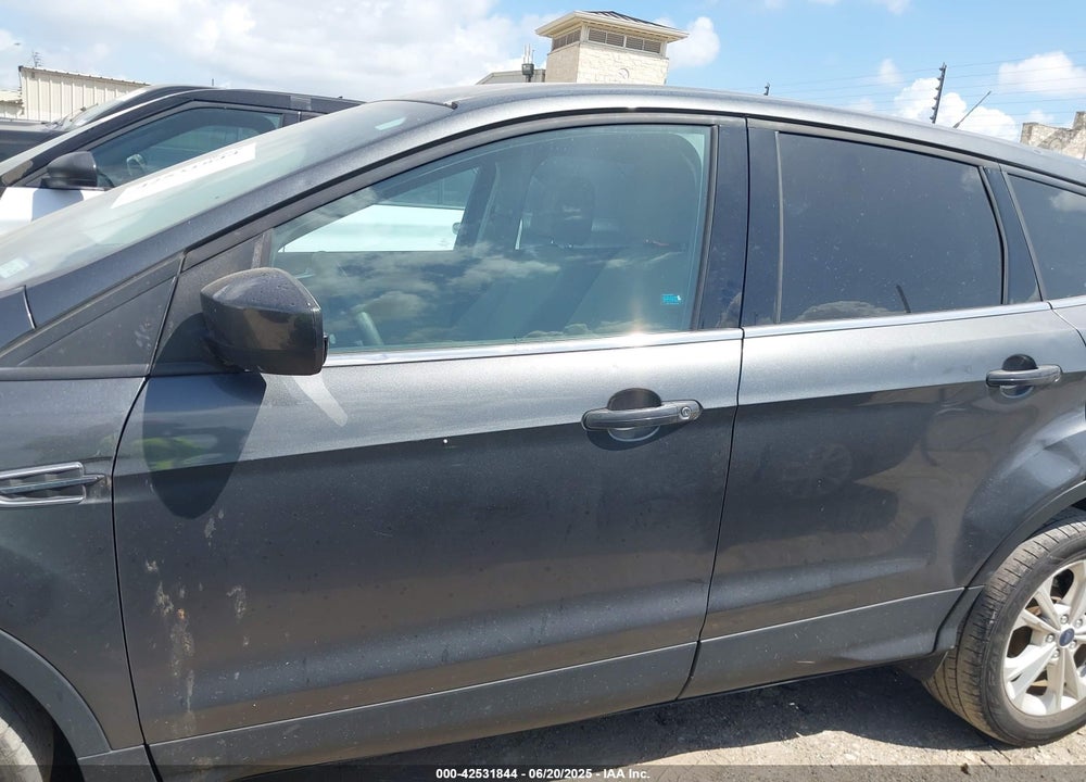 2017 FORD ESCAPE VIN: 1FMCU0GD3HUC00414