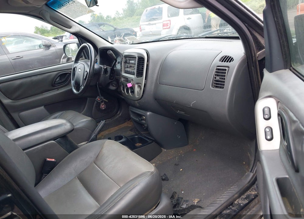 2004 FORD ESCAPE XLT VIN: 1FMCU93154DA14738