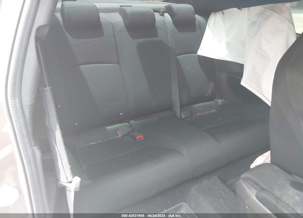 2017 HONDA CIVIC VIN: 2HGFC3A58HH750400