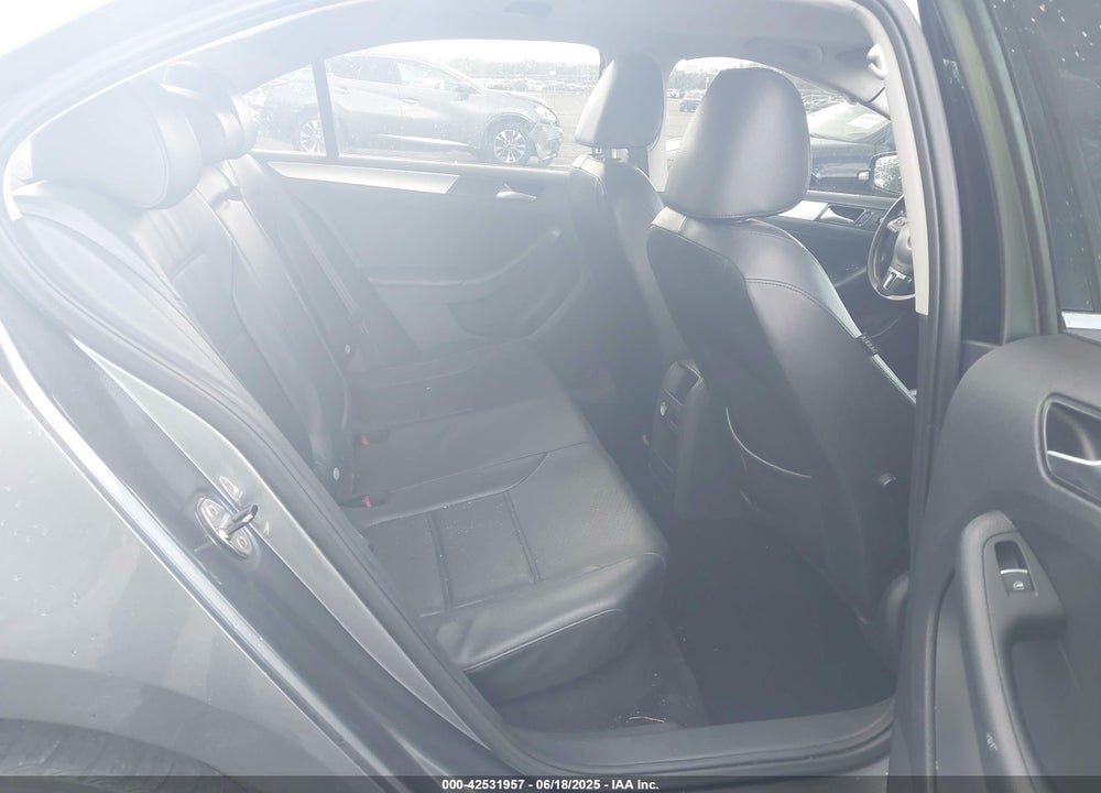 2014 VOLKSWAGEN JETTA VIN: 3VWD07AJ9EM277085
