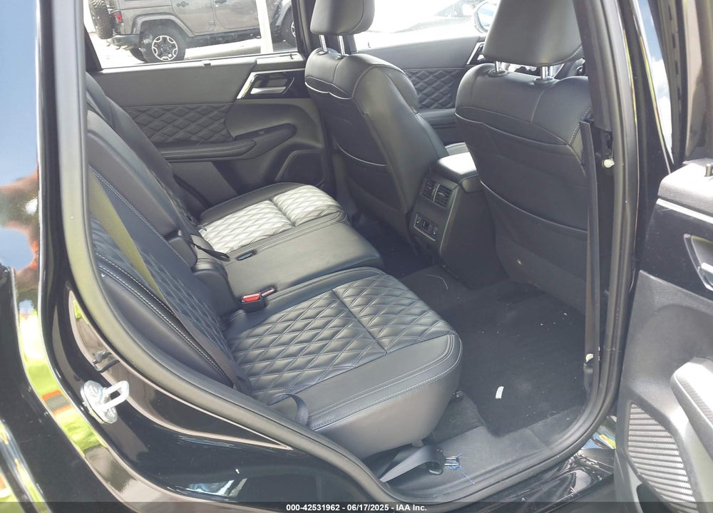2024 MITSUBISHI OUTLANDER VIN: JA4J3WA88RZ055768