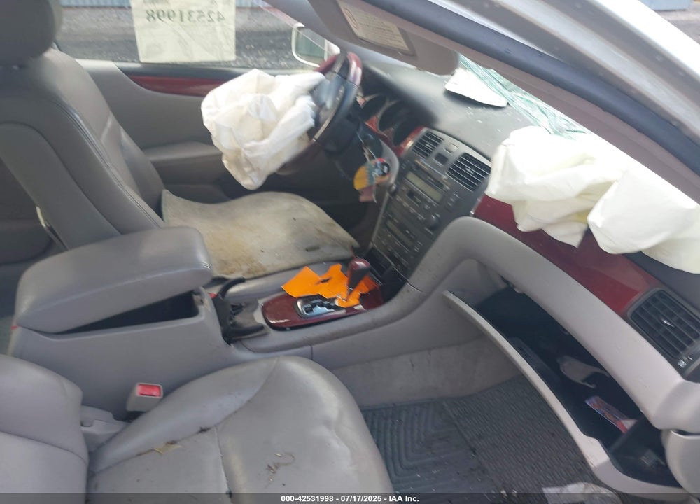 2003 LEXUS ES 300 VIN: JTHBF30GX35038850