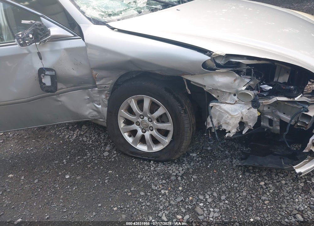 2003 LEXUS ES 300 VIN: JTHBF30GX35038850