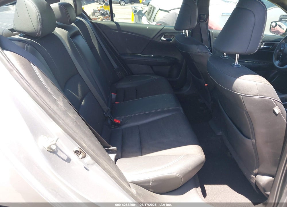 2017 HONDA ACCORD VIN: 1HGCR2F59HA249843