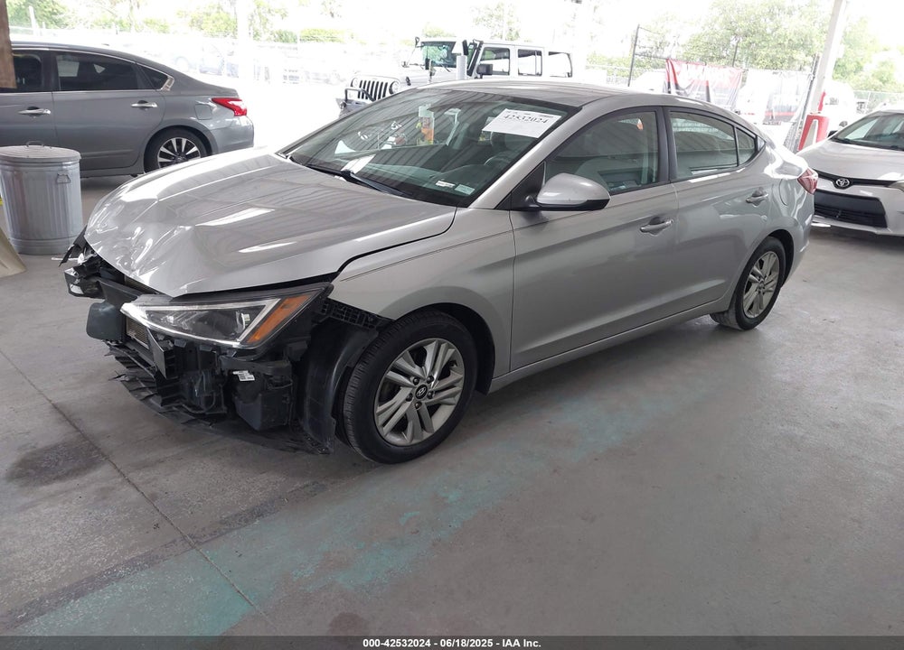 2020 HYUNDAI ELANTRA VIN: 5NPD84LF5LH581360