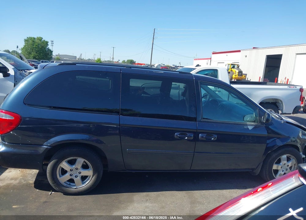 2007 DODGE GRAND CARAVAN SXT VIN: 2D4GP44L77R344983