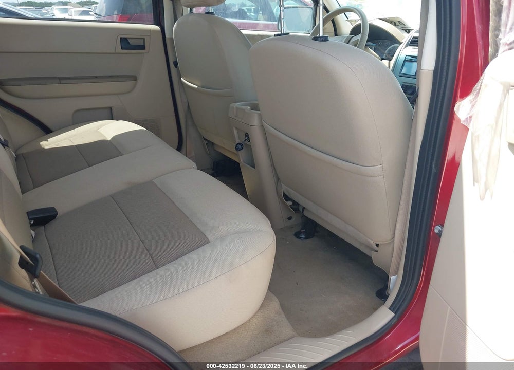 2008 FORD ESCAPE XLT VIN: 1FMCU03198KE78628