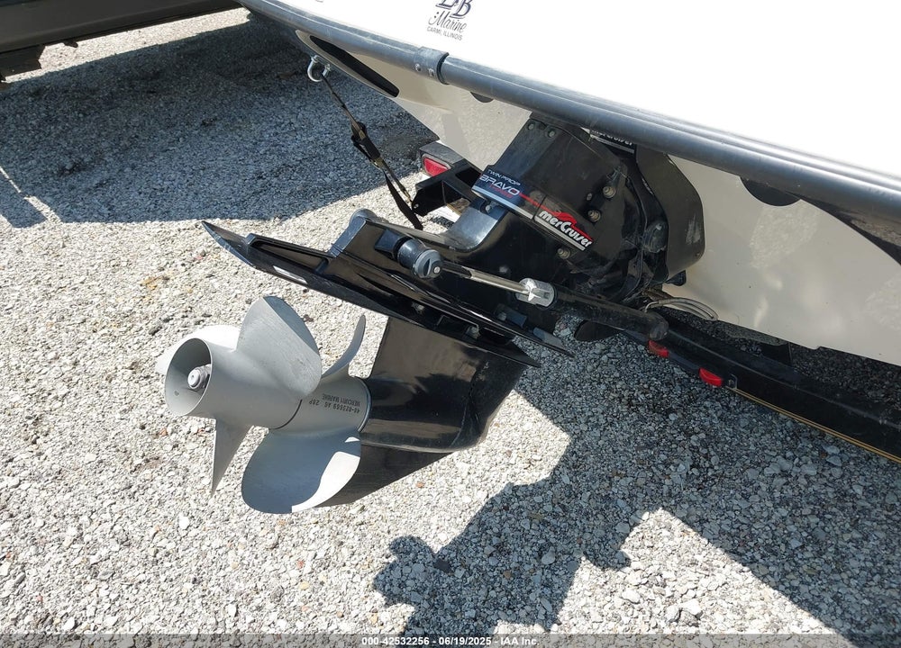 1998 CROWNLINE 225 BOAT AND TRAILER VIN: JTC28767G798