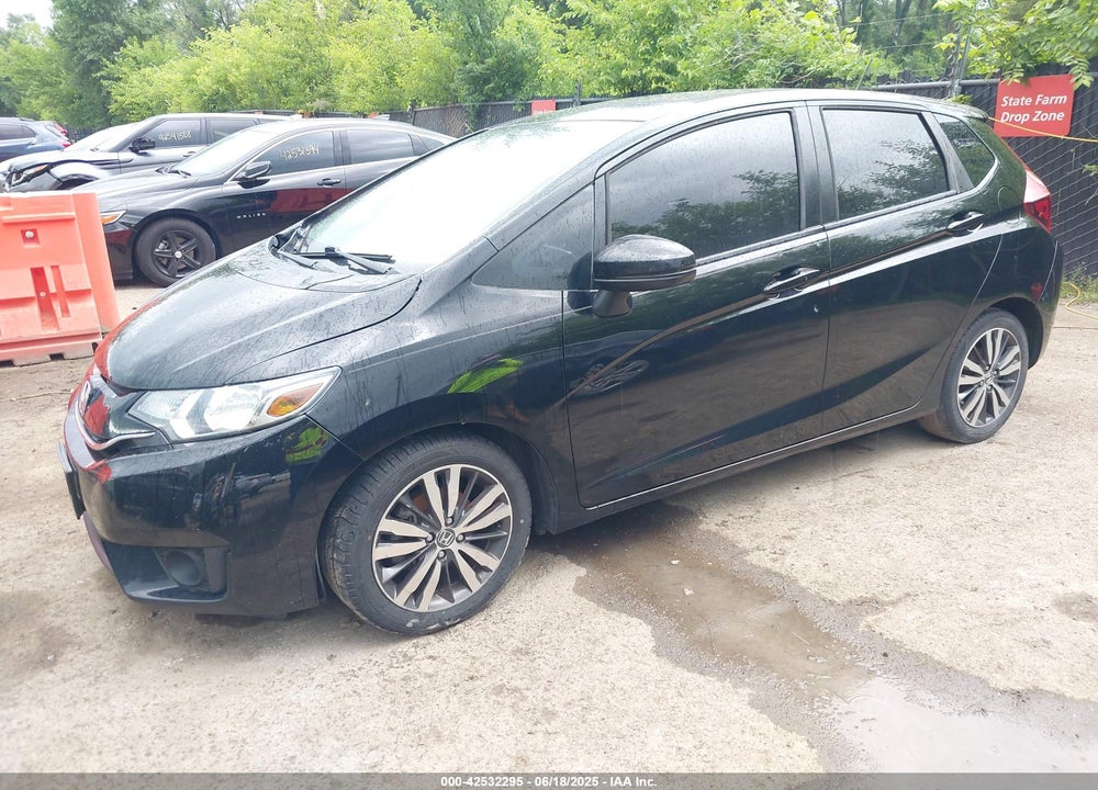 2015 HONDA FIT VIN: 3HGGK5H83FM769518