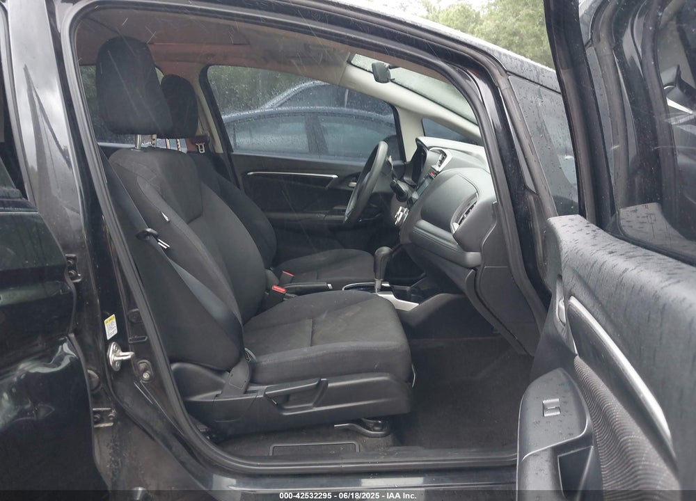 2015 HONDA FIT VIN: 3HGGK5H83FM769518