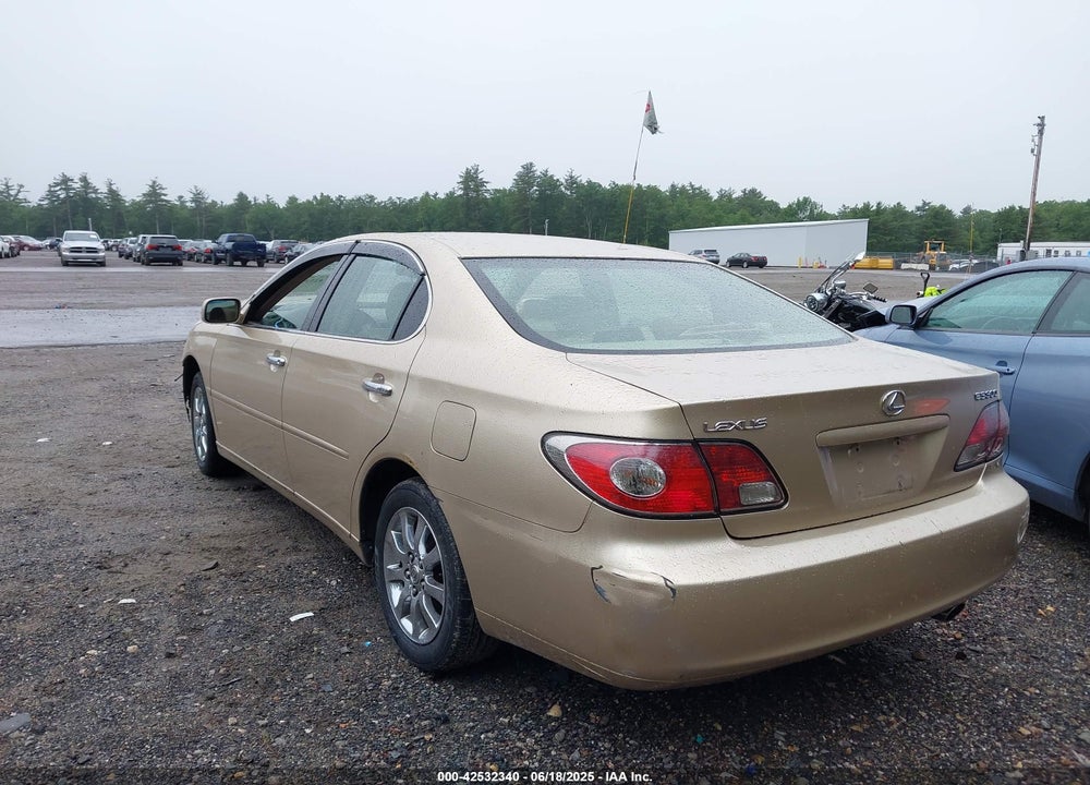 2002 LEXUS ES 300 VIN: JTHBF30G720057657