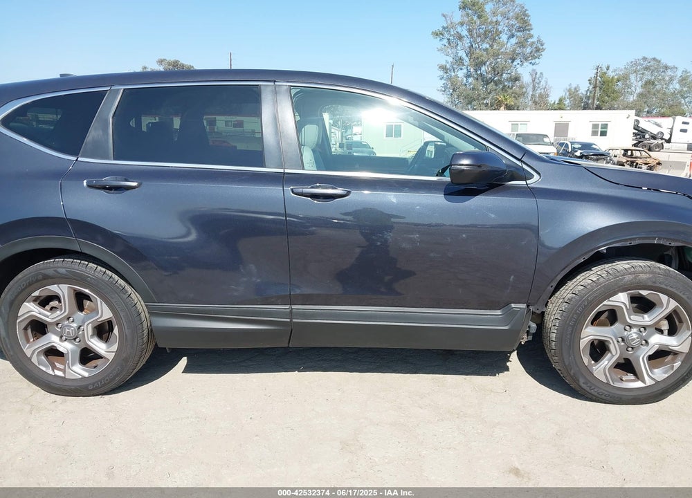 2017 HONDA CR-V VIN: 7FARW1H8XHE015838
