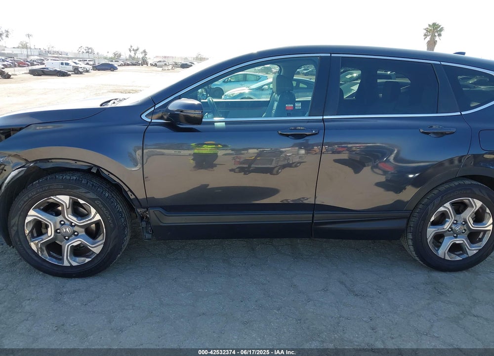 2017 HONDA CR-V VIN: 7FARW1H8XHE015838