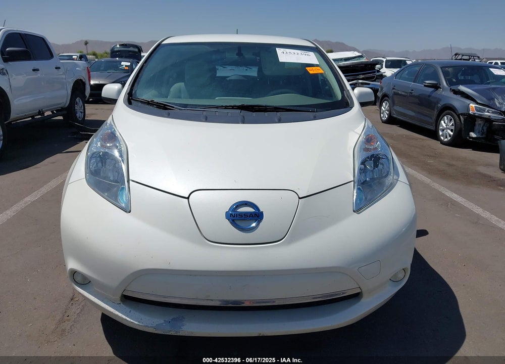 2017 NISSAN LEAF VIN: 1N4BZ0CP1HC304381