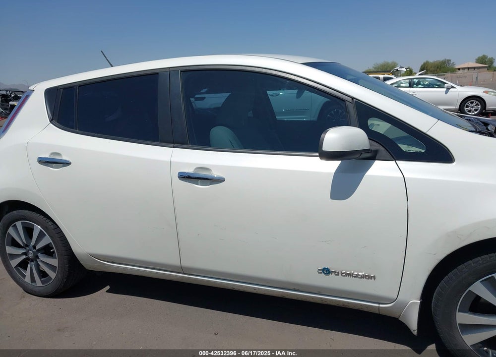 2017 NISSAN LEAF VIN: 1N4BZ0CP1HC304381