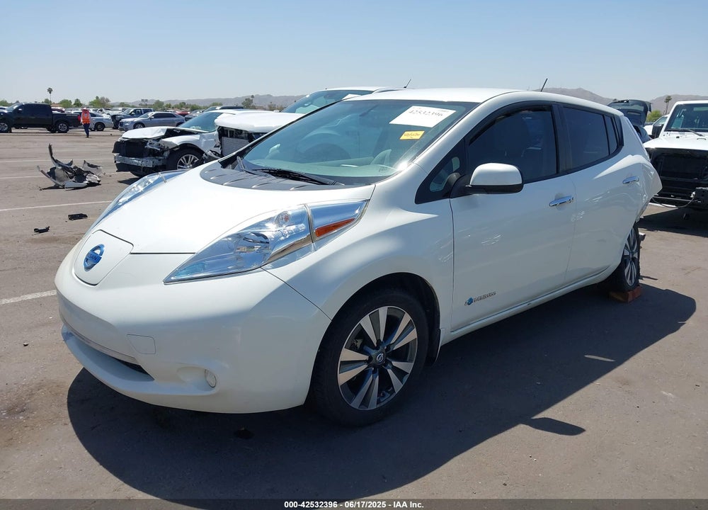 2017 NISSAN LEAF VIN: 1N4BZ0CP1HC304381