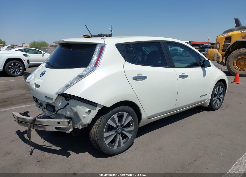 2017 NISSAN LEAF VIN: 1N4BZ0CP1HC304381
