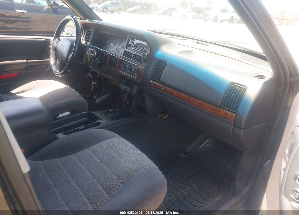 1998 JEEP GRAND CHEROKEE LAREDO VIN: 1J4GZ48SXWC195401