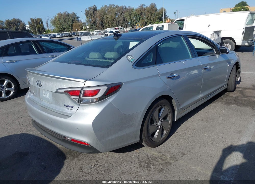 2017 HYUNDAI SONATA VIN: KMHE34L1XHA054979