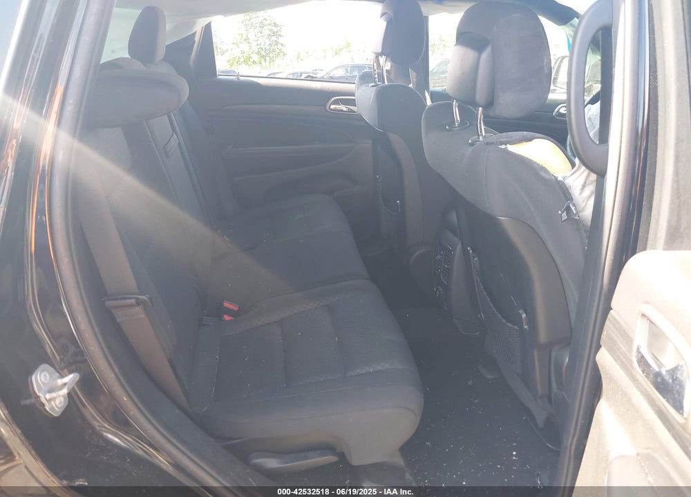 2019 JEEP GRAND CHEROKEE VIN: 1C4RJFAG7KC697607