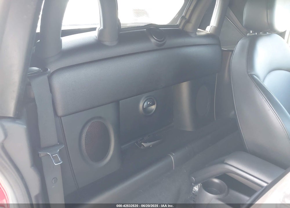 2015 MINI COOPER VIN: WMWSY3C55FT595927