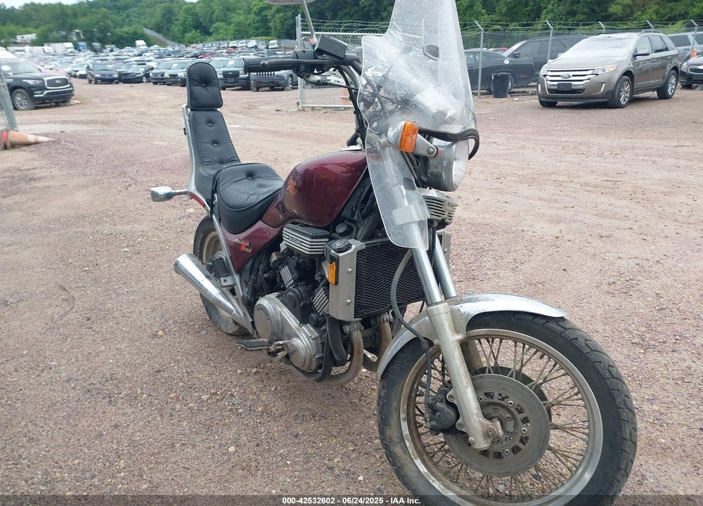 1985 SUZUKI GV700 VIN: JS1VP71L3F2104170