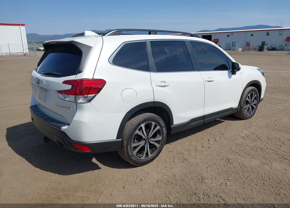 2021 SUBARU FORESTER VIN: JF2SKAUC1MH405368