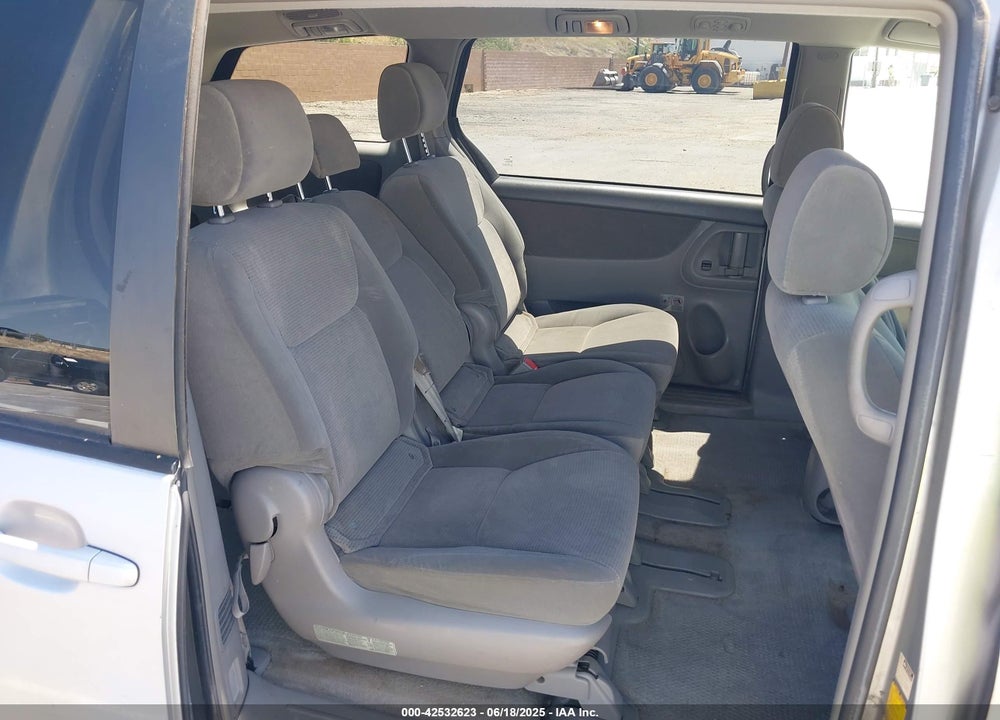 2005 TOYOTA SIENNA LE VIN: 5TDZA23C75S382523